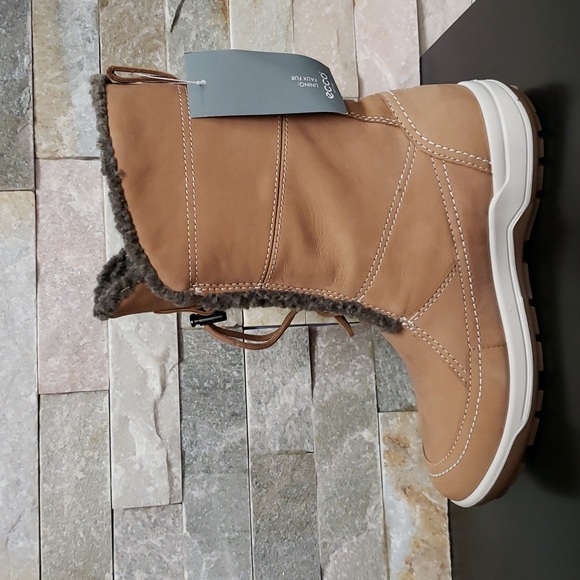 ECCO Women's Trace Lite Women's Boot - Picture 8 of 11